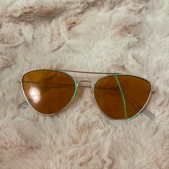 Yellow sunglasses with gold trimming - Picture 1 of 1